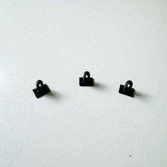 BMW E46 | Clip na venkovní prahové lišty