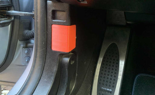 BMW E90/E91/E92/E93 | Krytka OBD-II portu